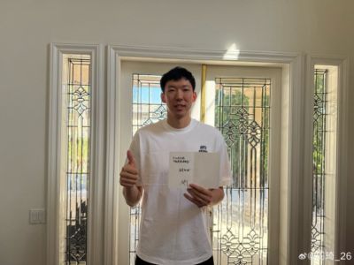周琦为考生打气：不必成为谁 你就是自己的答案 高考加油