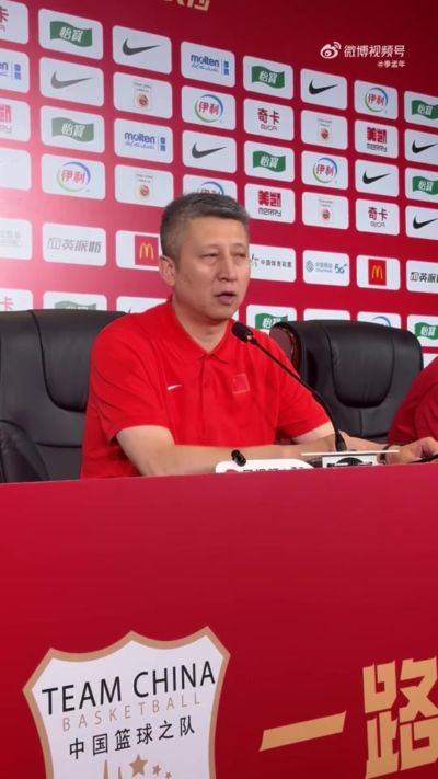 郭士强：余嘉豪的脚踝进行了个小手术 可能会缺席今夏前期的比赛