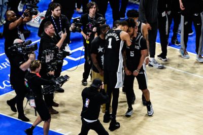 马刺成NBA历史第二年轻的总决赛队伍！吉诺比利：太令人印象深刻