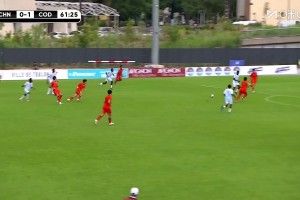 完败!U19国足0-3民主刚果U23 依合散黄油手U19国足0射门0角球