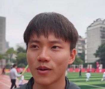 U17国足球员徐正鹏：希望早点上武汉三镇一线队，大学想读华科