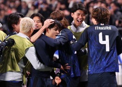 日媒：今日日本队合练26人全员到齐，久保建英伊东纯也等10人回归