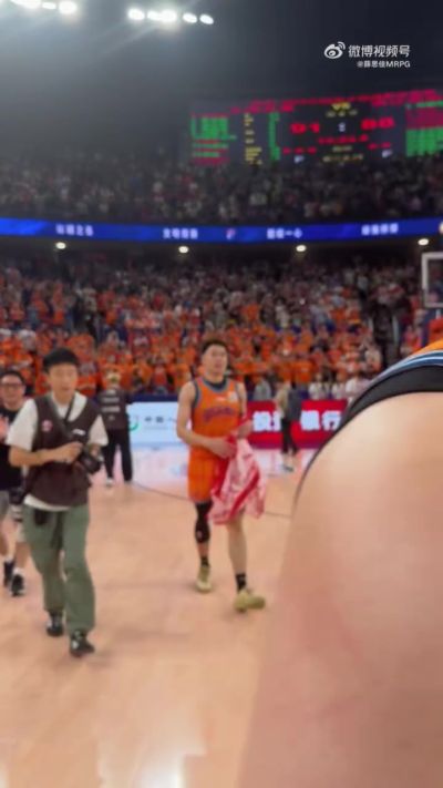 还要两场！李弘权赛后兴奋大喊：Two More（再赢两场）！