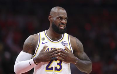 Windhorst：我被告知詹姆斯在等湖人主动报价 他不会找湖人要合同