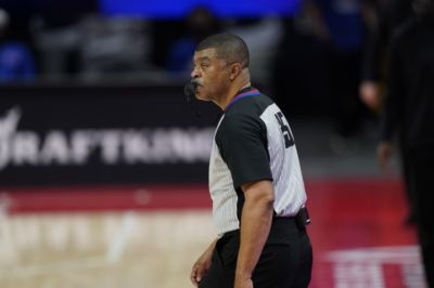 美媒：托尼·兄弟和福斯特每年都会找到新方法让季后赛有利于NBA