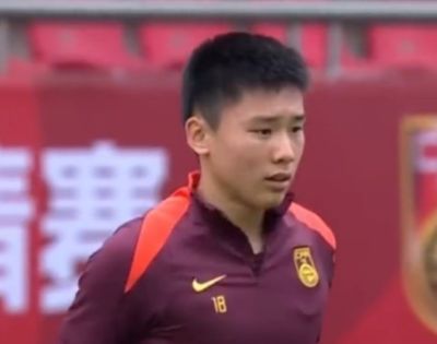谢初筠随斯图加特U19队夺冠，他将跟随国青参加土伦杯
