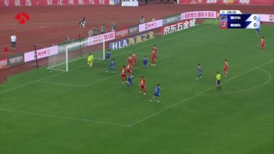 宿迁队角球进攻,房政阳后点高高跃起头球破门,宿迁1:0南通