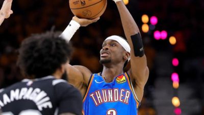 🏀雷霆2-1反超马刺 亚历山大26+12 雷霆替补76分 文班26分