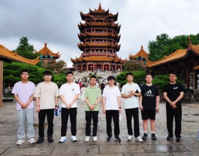 玮所欲为：黄鹤楼下一盘棋 楼枕江声落子轻