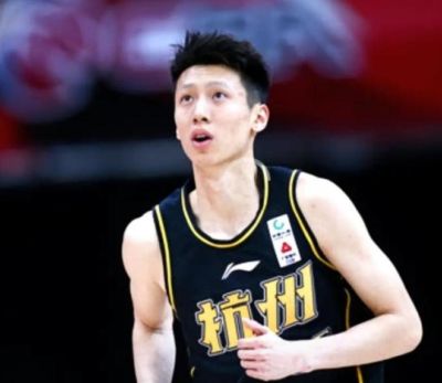 记者：效力浙江广厦11个赛季的赵岩昊确定离队，转会加盟宁波