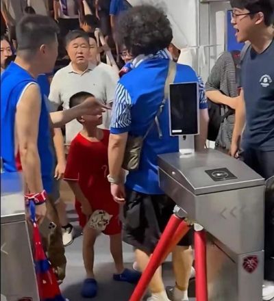 刚刚 | 上海警方通报！中超京沪大战小球迷遭围堵！