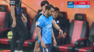 海港 1 比 1 战平大连，德尔加多红牌抢戏，难怪在泰山队踢不上球