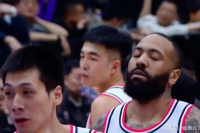 被广东新帅点名留人?张文逸C类合同完成续约,杜锋没有看错!