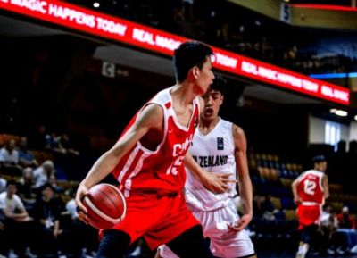 又一能冲NBA中国大个子！17分钟砍13分10板 身高2.15米曾单场8帽