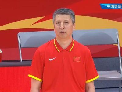 不得不说！中国男篮有2名球员，可以送走了