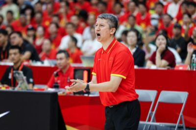 中国男篮3大败因：狂输16板+少14次投篮 赵继伟等3将14中1梦游