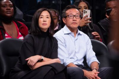 蔡崇信夫妇决定离婚！结束30年婚姻：保留篮网和自由人老板身份