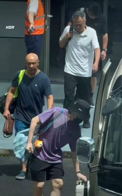 男队的希望!王楚钦抵崇明岛封训,秦志戬、肖战、王皓陪同,冲刺亚运三项卫冕