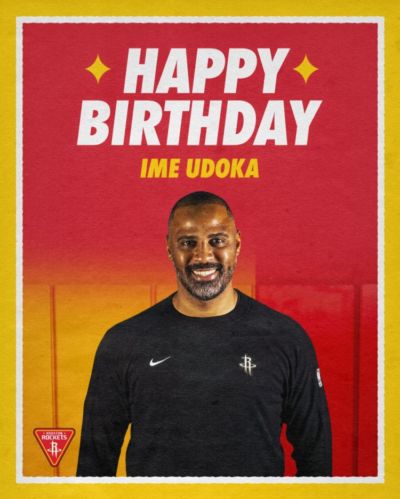 真挚的祝福🎂火箭官推发布动态祝球队主帅乌度卡49岁生日快乐！