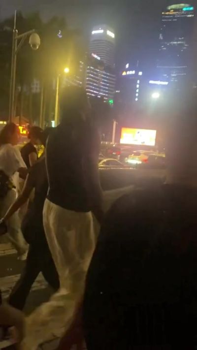 得来个订制大号汉堡!杰伦·格林来国内的第一顿就吃了麦当劳