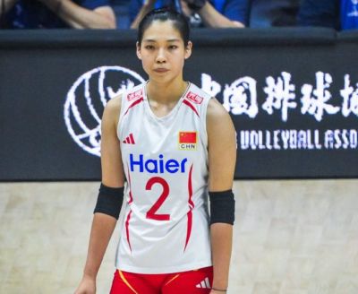 女排亚锦赛最佳阵容！庄宇珊+王梦洁入选实至名归，王媛媛遭争议