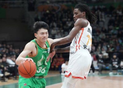 辽篮认领自由球员鄢手骐 并与其签下3年C类合约