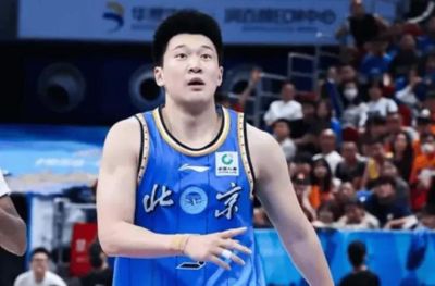北京胜福建！雷蒙赵睿主导攻守，张鹏珲蜕变，内线让人失望！