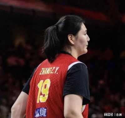 热议张子宇！苏群：她不是姚明 媒体人：不会传球 留在国内没前途