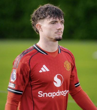 曼联18岁后卫詹姆斯‑奥弗里加盟悉尼FC，发长文深情告别