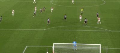 半场：斯图加特1-0科隆，哈努斯率先破门