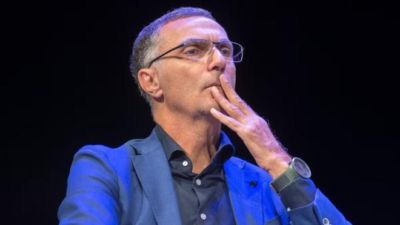 贝尔戈米：巴尔韦德是皇马精神的化身；我对穆里尼奥评价极高