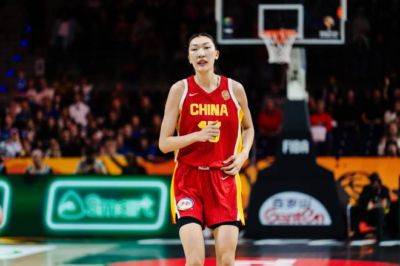 世界杯-中国女篮20分大胜意大利锁D组第二 韩旭19+10杨舒予15分