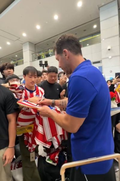 李刚仁还未亮相 马竞已在韩国受热捧，尤其是队长科克