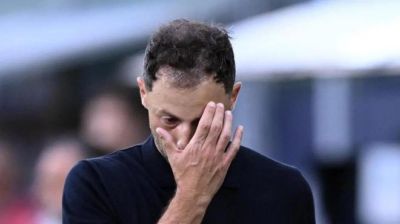 官方：博洛尼亚主帅因辱裁禁赛2场；主席禁足至9月30日