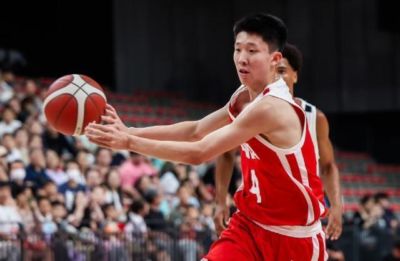 李群：张宇辰10月去美国上高中，短期目标冲击NCAA