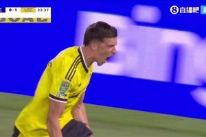 联赛杯-切尔西6-3逆转利兹联进16强 帕尔默2球罗杰斯助攻帽子戏法