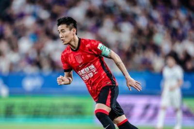 记者:刘翔韦世豪是个体更是代表,对他们最好保持可平视的普通感