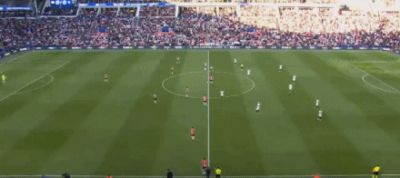半场：埃因霍温0-1顿涅茨克矿工，门多萨建功