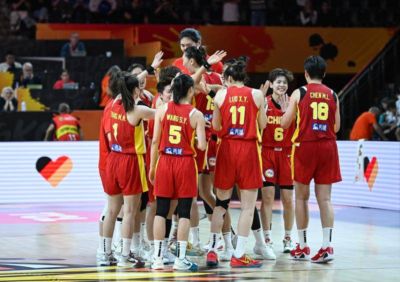 韩旭+杨舒予是真大腿 张子宇太尴尬+中国女篮劣势明显
