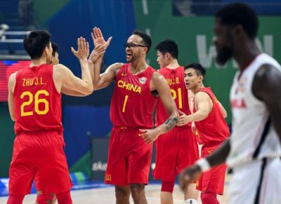 李凯尔：CBA开放引入更多外籍球员可能对本土球员成长有益