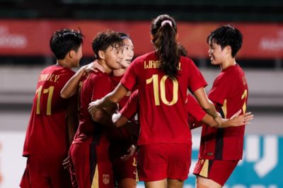 亚运会：开门红！中国女足5-1大胜中国香港队