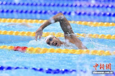 中国选手张展硕获得亚运会男子1500米自由泳冠军