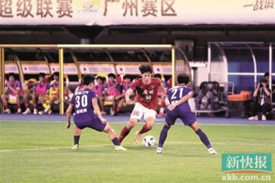cctv5 正在直播男篮