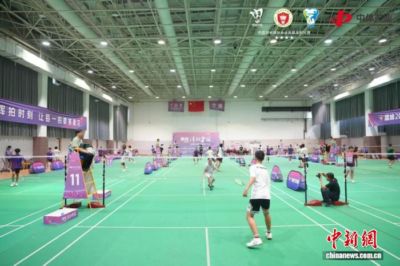 2026“挥拍中国”羽毛球公开赛长三角赛区宁波站首日挥拍