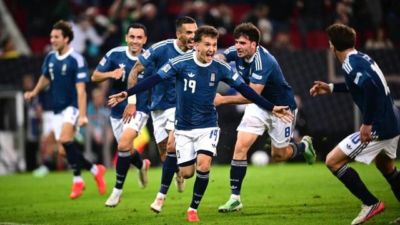 1-0爆冷掀翻德国！希腊足球年轻才俊涌现！终于等来了黄金一代