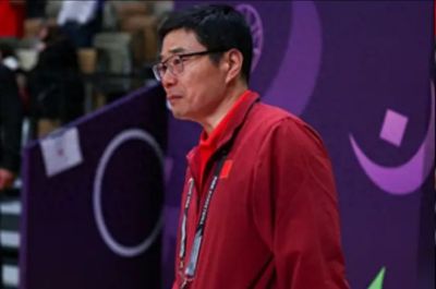 女篮集训慰问红包事件引热议：运动员不该被当成没有情绪的机器人
