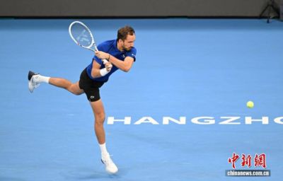 米德勒/奥伯莱特纳 vs 努扎/维纳斯