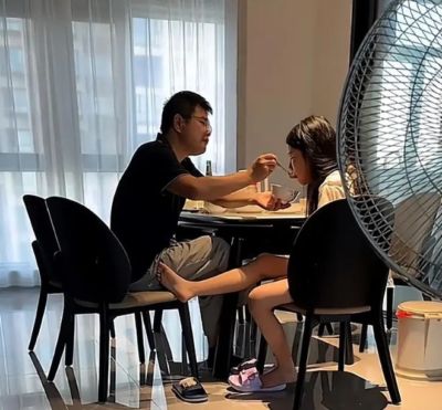 广东男篮雪上加霜，萨姆纳骨折，球队报价救火外援洛夫顿，场均27+5+3