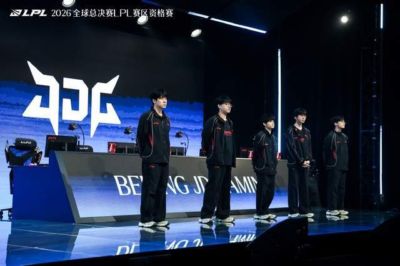 老哈达威：汤普森兄弟打不了杜伦的位置他们防不了约基奇