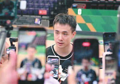 辽宁铁人 vs 武汉三镇